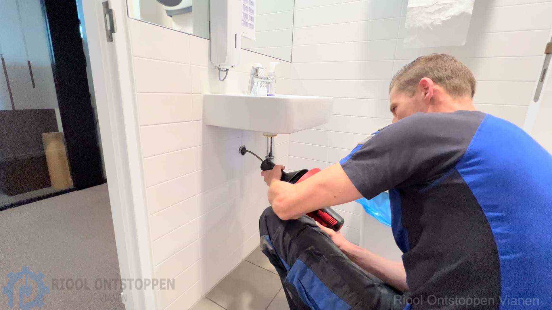 Afvoer ontstoppen Vianen Afvoer ontstoppen Vianen
